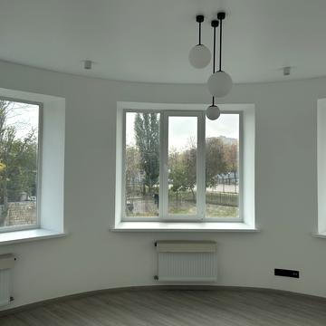 Хантадзе вул., 1