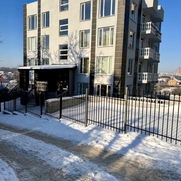 Катерини Грушевської вул. (Генерала Доватора), 2