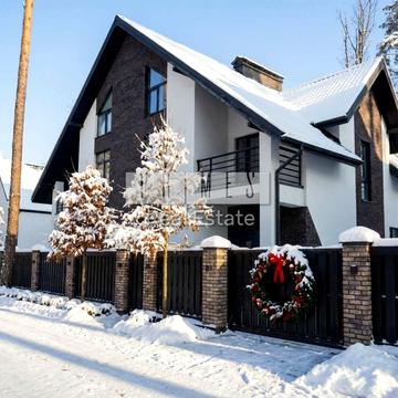 Євгена Коновальця вул.