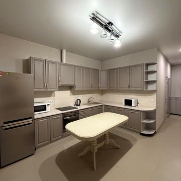 Дарницький бульв., 8-Б