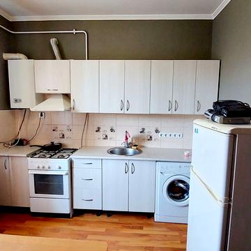 Олександра Довженка вул., 21Б