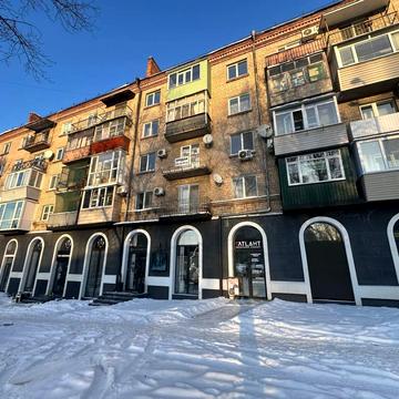 Херсонська вул., 5