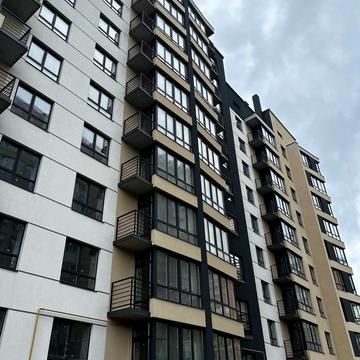 Зарічанська вул., (Будинок)