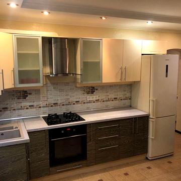 Середньофонтанська вул., 35