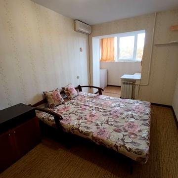 Тополина вул., 7