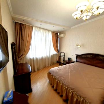 Лесі Українки бульв., 7-Б