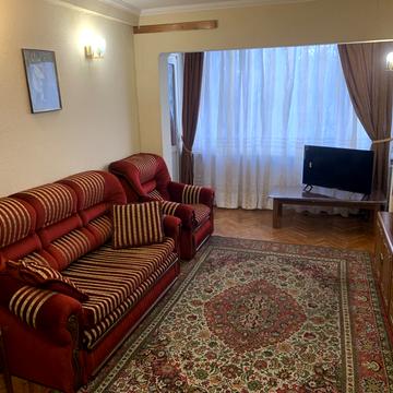 Дегтярівська вул., 10