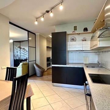 Феодосійський пров., 14