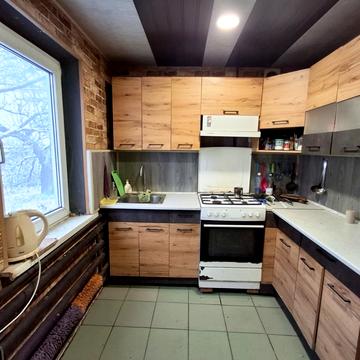 Бережна вул.