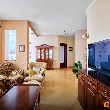 Дмитрівська вул., 13-А