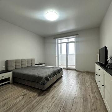 Пилипа Орлика вул., 1-А