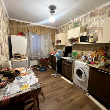 Драгоманова вул., 22