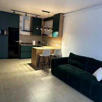 Вячеслава Липинського вул. (), 29-Б