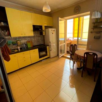 Лесі Українки вул., 74-А