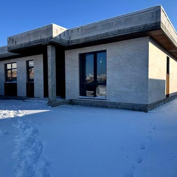 Олександра Саєнка вул., 2