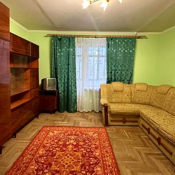 Володимира Великого вул. (Артема), 46