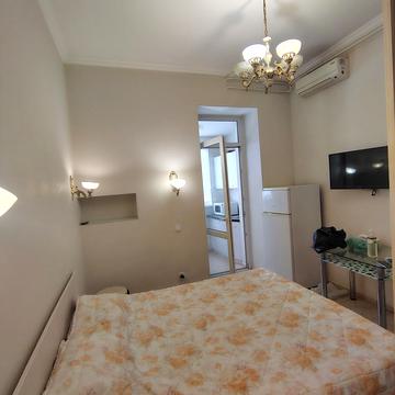 Старосінна пл., 15