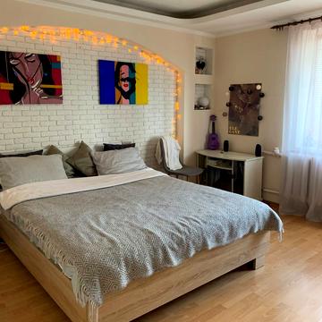 Михайла Донця вул., 21-А