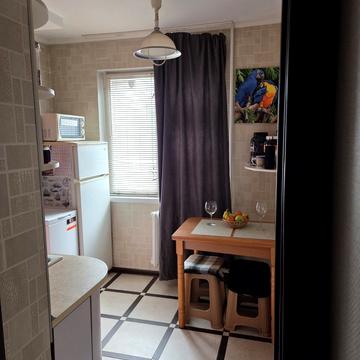 Героїв Крут вул. (Валентини Терешкової), 44