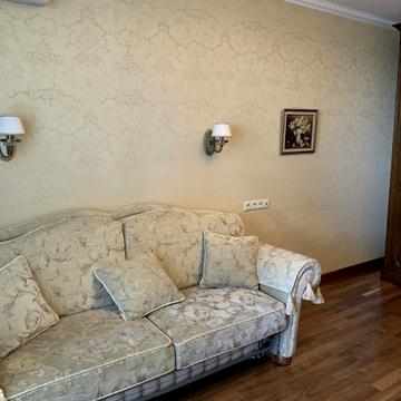 Миколи Амосова вул., 4