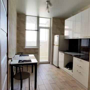 Петра Калнишевського вул. (Михайла Майорова), 6