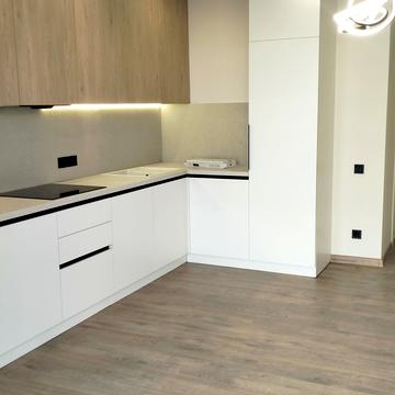 Льонокомбінатівська вул., 1