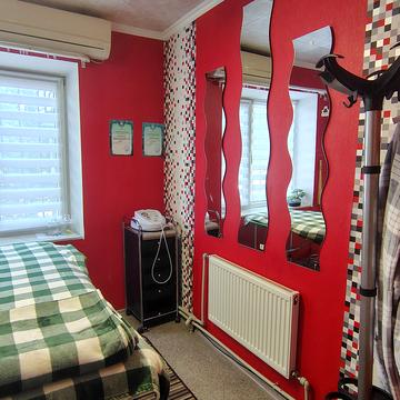 Металургів просп., 6