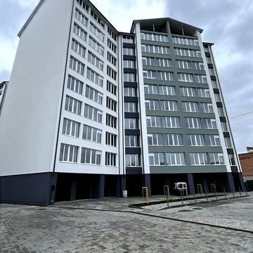 Петра Маланюка вул., (Будинок 4)