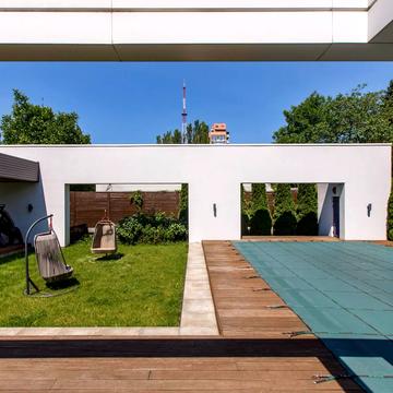 Зоряний бульв., 1м