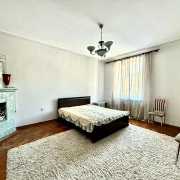 Стрийська вул., 72