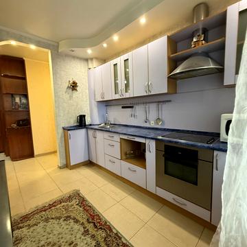 Коробова вул., 12