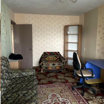 Мілютенка вул., 44