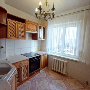 Князя Володимира Великого просп., 70