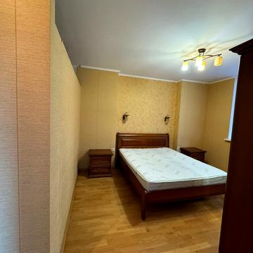 Бориса Гмирі вул., 6