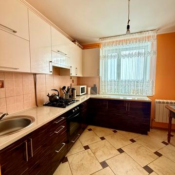 Мирогощанська вул., 69