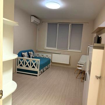 Віталія Нестеренка вул., 1б