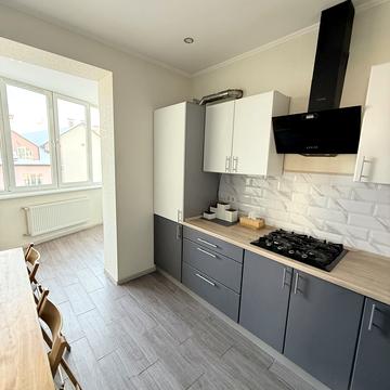 Боголюбова вул., 18