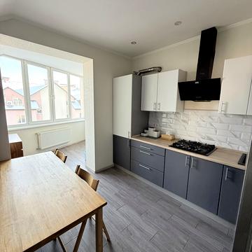 Боголюбова вул., 18