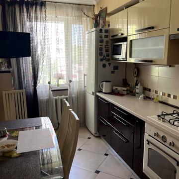 Гетьмана Івана Мазепи вул. (Топольна), 35