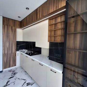 Героїв Небесної Сотні просп., 26/21