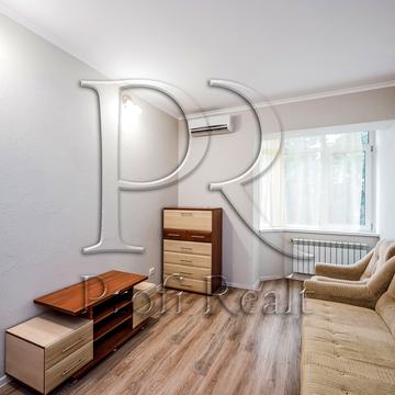 Зелена вул., 25