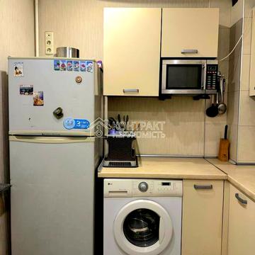 Валентинівська вул., 3