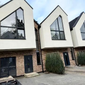 Євгена Коновальця вул.