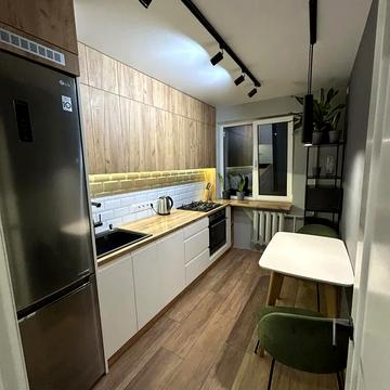 Набережна Перемоги вул., 48