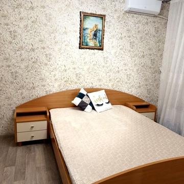 Академіка Заболотного вул., 100