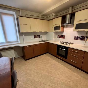 Академіка Лебедєва вул., 1 к5