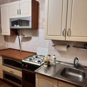 Князя Володимира Великого просп., 73