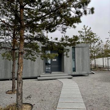 Садова вул., 1