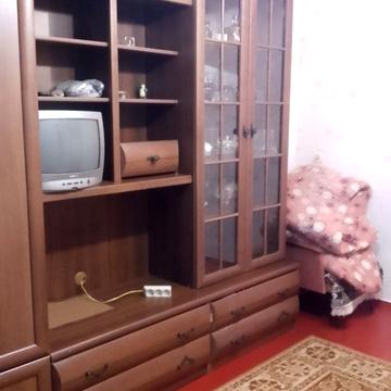 Нижньодніпровська вул., 18