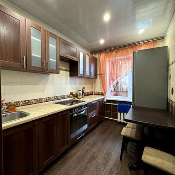 Героїв просп., 1